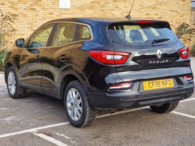 2019 RENAULT KADJAR 1.3 TCe Play SUV 5dr Petrol Manual Euro 6 (s/s) (140 ps) - Photo 9