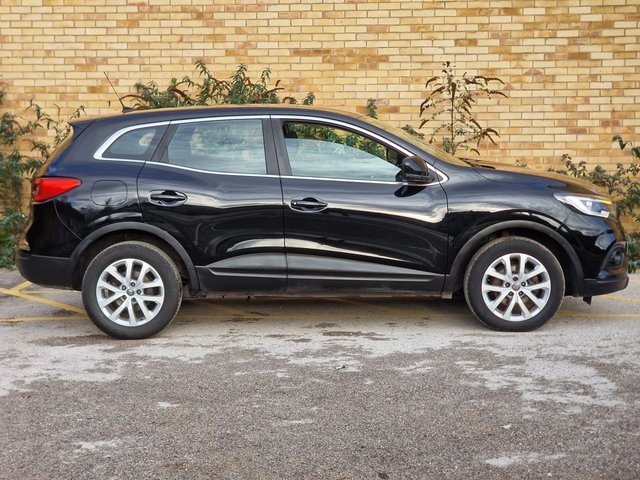 2019 RENAULT KADJAR 1.3 TCe Play SUV 5dr Petrol Manual Euro 6 (s/s) (140 ps) - Photo 11