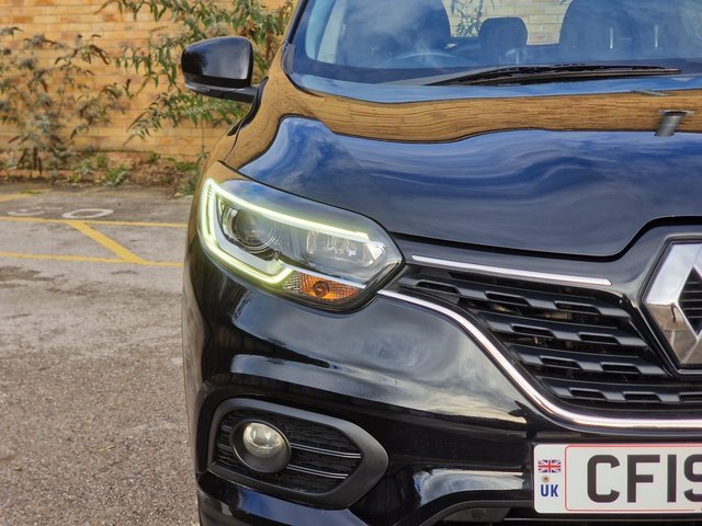 2019 RENAULT KADJAR 1.3 TCe Play SUV 5dr Petrol Manual Euro 6 (s/s) (140 ps) - Photo 5