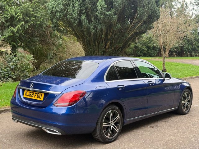 2019 MERCEDES-BENZ C-CLASS 1.5 C200 MHEV EQ Boost Sport (Premium) Saloon 4dr Petrol G-Tronic+ Euro 6 (s/s) (198 ps) - Photo 8