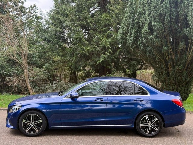 2019 MERCEDES-BENZ C-CLASS 1.5 C200 MHEV EQ Boost Sport (Premium) Saloon 4dr Petrol G-Tronic+ Euro 6 (s/s) (198 ps) - Photo 4