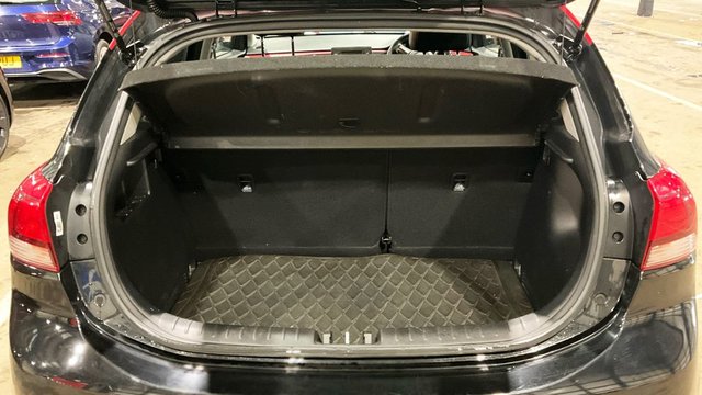 2017 KIA RIO - Photo 11