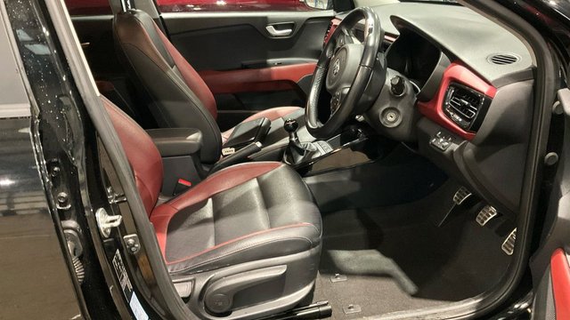 2017 KIA RIO - Photo 9