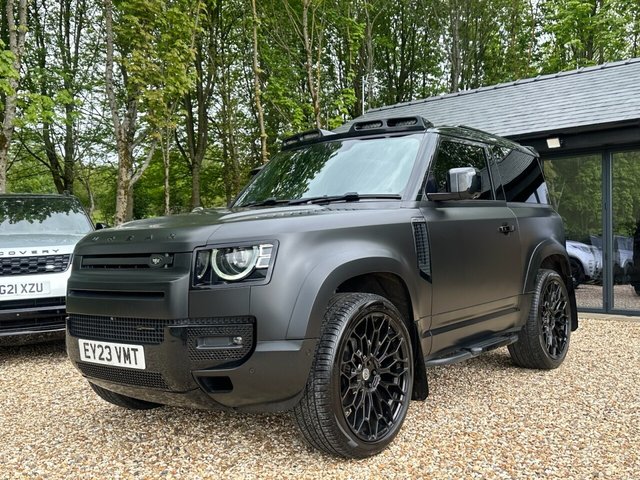 View our Land Rover Defender 90 3.0 D250 MHEV X-Dynamic SE SUV 3dr Diesel Auto 4WD Euro 6 (s/s) (250 ps) URBAN