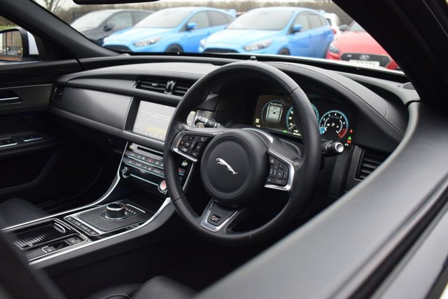 2018 Jaguar Xf 3L S 4dr - Photo 11