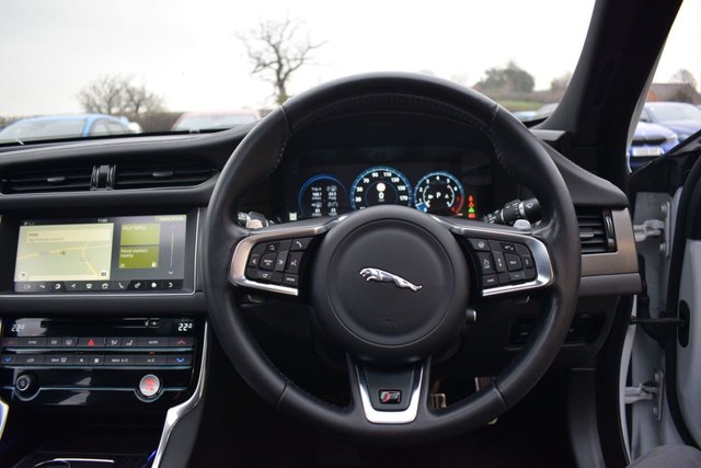 2018 Jaguar Xf 3L S 4dr - Photo 10