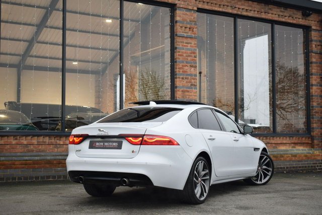 2018 Jaguar Xf 3L S 4dr - Photo 2