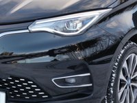 USED 2020 70 RENAULT ZOE R135 52kWh GT Line 5d Electric Auto (i, Rapid Charge) (134 bhp) FULL RENAULT SERVICE HISTORY, 1 OWNER FROM NEW, SAT NAV, APPLE CARPLAY / ANDROID AUTO, REVERSING CAMERA, FRONT & REAR PARKING SENSORS WITH DISPLAY, DAB RADIO, BLUETOOTH, KEYLESS ENTRY & START, &frac12; LEATHER INTERIOR, ELECTRIC FOLDING HEATED MIRROR, DIGITAL DASH, BLIND SPOT WARNING, LANE DEPARTURE WARNING, LANE KEEP ASSIST, CRUISE CONTROL & SPEED LIMITER, LED LIGHTS, 16 INCH ALLOYS, LEATHER MFSW, AUTO LIGHTS & WIPERS, CLIMATE CONTROL, AUX & USB PORTS, ILLUMINATING VANITY MIRRORS, ISO FIX