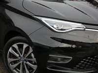 USED 2020 70 RENAULT ZOE R135 52kWh GT Line 5d Electric Auto (i, Rapid Charge) (134 bhp) FULL RENAULT SERVICE HISTORY, 1 OWNER FROM NEW, SAT NAV, APPLE CARPLAY / ANDROID AUTO, REVERSING CAMERA, FRONT & REAR PARKING SENSORS WITH DISPLAY, DAB RADIO, BLUETOOTH, KEYLESS ENTRY & START, &frac12; LEATHER INTERIOR, ELECTRIC FOLDING HEATED MIRROR, DIGITAL DASH, BLIND SPOT WARNING, LANE DEPARTURE WARNING, LANE KEEP ASSIST, CRUISE CONTROL & SPEED LIMITER, LED LIGHTS, 16 INCH ALLOYS, LEATHER MFSW, AUTO LIGHTS & WIPERS, CLIMATE CONTROL, AUX & USB PORTS, ILLUMINATING VANITY MIRRORS, ISO FIX