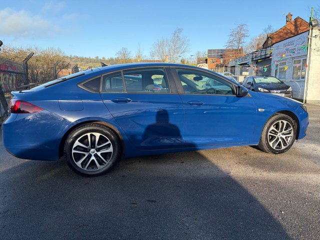 2019 Vauxhall Insignia 1.6L Design Nav 5dr - Photo 8