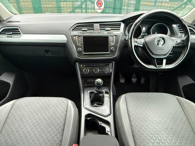 2017 VOLKSWAGEN TIGUAN 2.0 TDI SE Navigation SUV 5dr Diesel Manual Euro 6 (s/s) (150 ps) - Photo 2