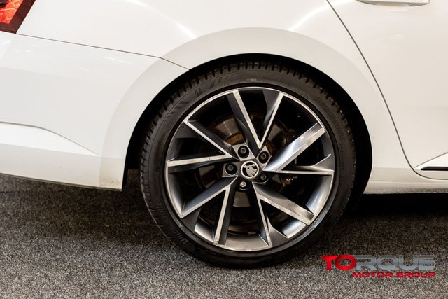 2017 SKODA SUPERB 2.0 TDI SportLine Estate 5dr Diesel DSG Auto 6Spd Euro 6 (s/s) (190 ps) - Photo 6