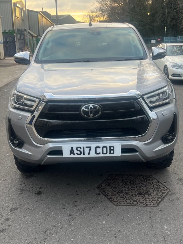2021 TOYOTA HI-LUX 2.8 D-4D Invincible Pickup Double Cab 4dr Diesel Auto 4WD Euro 6 (s/s) (204 ps) - Photo 7