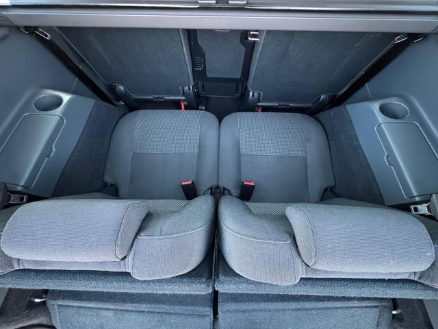 2014 Ford Grand C-Max 1.6L Zetec 5dr - Photo 6