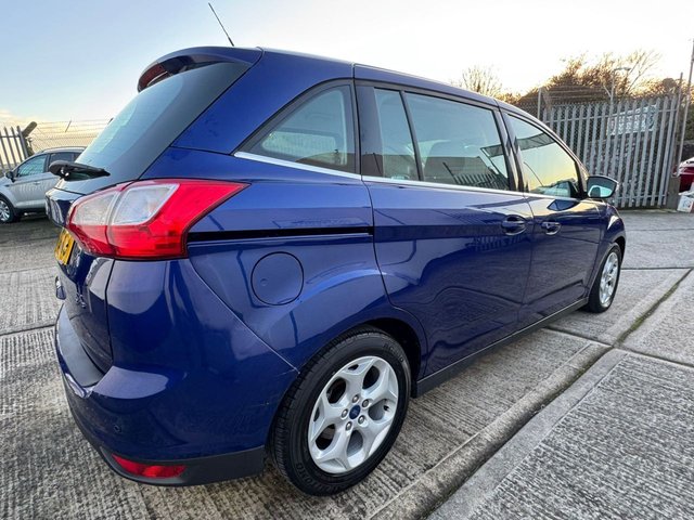 2014 Ford Grand C-Max 1.6L Zetec 5dr - Photo 12