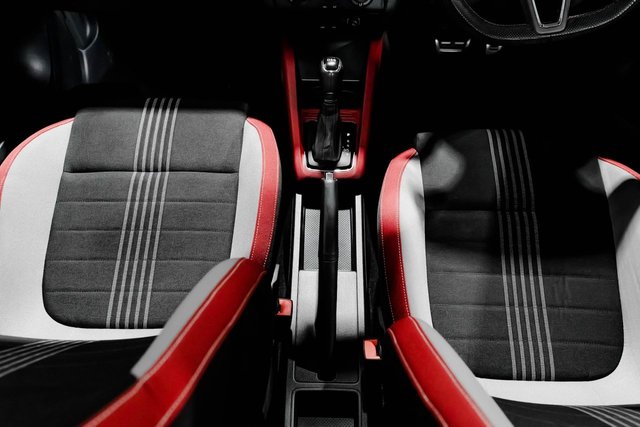 2016 Skoda Fabia 1.2L Monte Carlo 5dr - Photo 4