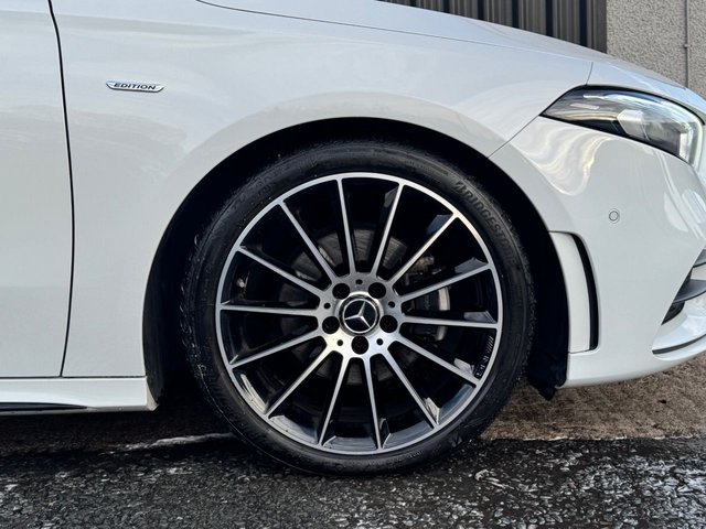 2021 MERCEDES-BENZ A-CLASS 2.0 A200d Exclusive Edition Hatchback 5dr Diesel 8G-DCT Euro 6 (s/s) (150 ps) - Photo 8