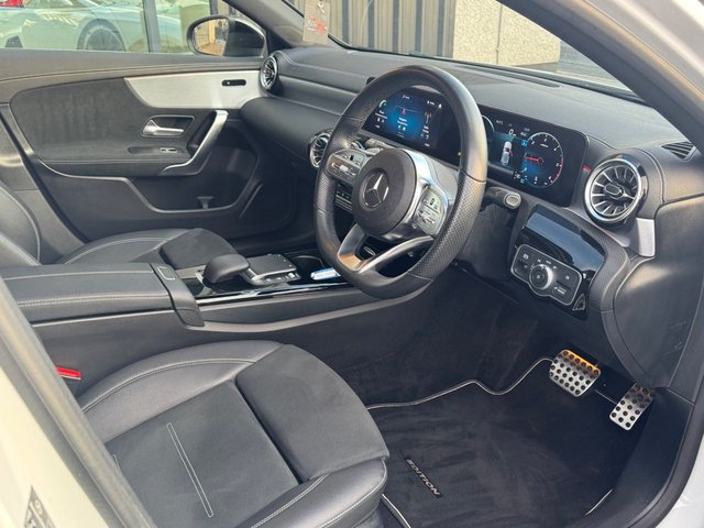 2021 MERCEDES-BENZ A-CLASS 2.0 A200d Exclusive Edition Hatchback 5dr Diesel 8G-DCT Euro 6 (s/s) (150 ps) - Photo 10