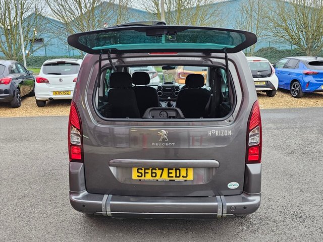 2018 PEUGEOT PARTNER TEPEE - Photo 11