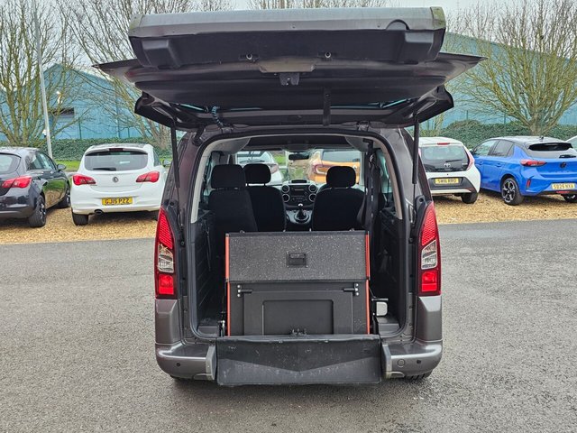 2018 PEUGEOT PARTNER TEPEE - Photo 12