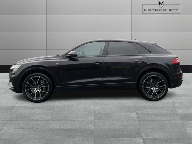 2020 AUDI Q8 - Photo 6