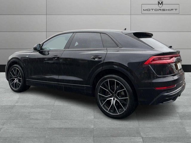 2020 AUDI Q8 - Photo 9