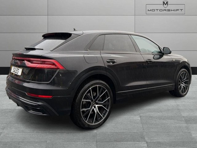 2020 AUDI Q8 - Photo 12