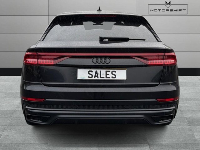 2020 AUDI Q8 - Photo 10