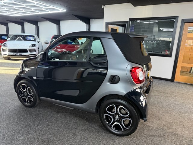 2019 SMART FORTWO - Photo 5