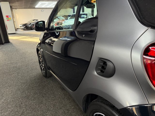 2019 SMART FORTWO - Photo 7