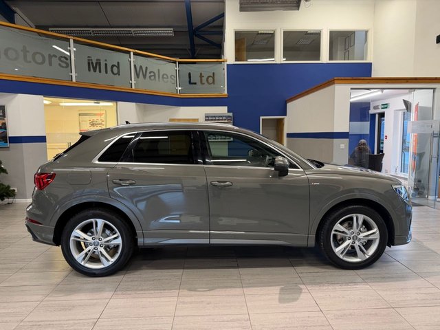 2019 Audi Q3 2L S Line 5dr - Photo 8