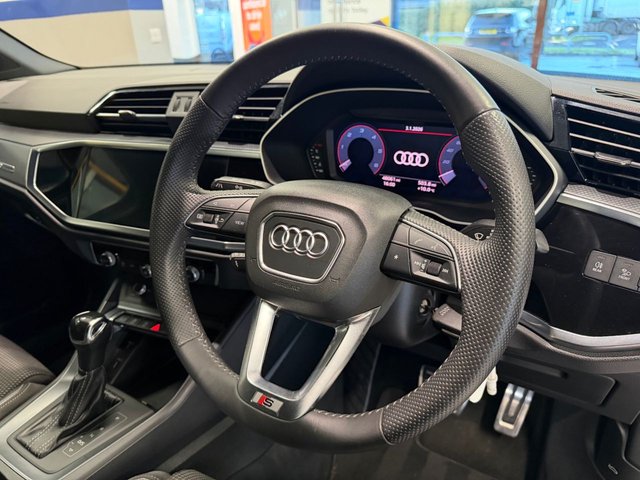 2019 Audi Q3 2L S Line 5dr - Photo 11