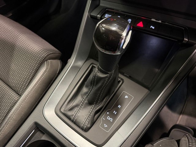 2019 Audi Q3 2L S Line 5dr - Photo 12