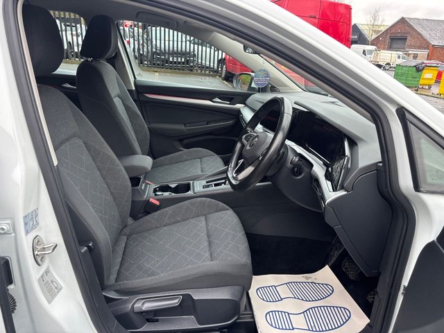 2020 VOLKSWAGEN GOLF 2020 1.5 eTSI MHEV Life Hatchback 5dr Petrol Hybrid DSG Euro 6 (s/s) (150 ps) - Photo 6