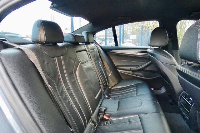 2017 BMW 5 SERIES - Photo 9