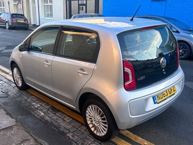 2013 VOLKSWAGEN UP! 2013 1.0 High up! Hatchback 5dr Petrol Manual Euro 5 (75 ps) - Photo 5