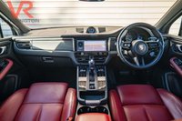 USED 2022 72 PORSCHE MACAN 2.0T T SUV 5dr Petrol PDK 4WD Euro 6 (s/s) (265 ps) VAT Qualifying + Sport Chrono + Pan Roof