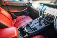 USED 2022 72 PORSCHE MACAN 2.0T T SUV 5dr Petrol PDK 4WD Euro 6 (s/s) (265 ps) VAT Qualifying + Sport Chrono + Pan Roof