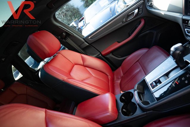 2022 PORSCHE MACAN - Photo 4