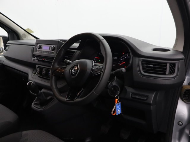 2022 Renault Trafic 2L Business 3dr - Photo 12