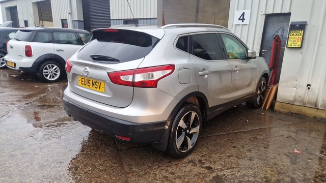 View our NISSAN QASHQAI