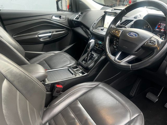 2017 FORD KUGA - Photo 4