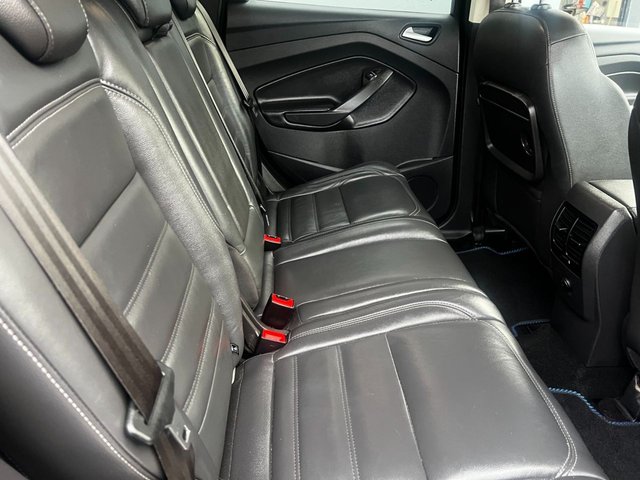 2017 FORD KUGA - Photo 5