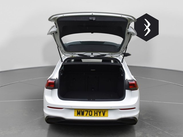 2020 VOLKSWAGEN GOLF 1.5 eTSI MHEV Life Hatchback 5dr Petrol Hybrid DSG Euro 6 (s/s) (150 ps) - Photo 11