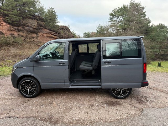 2022 VOLKSWAGEN TRANSPORTER 2.0 TDI T30 Startline Kombi Double Cab 5dr Diesel Manual FWD SWB Euro 6 (s/s) (110 ps) - Photo 4