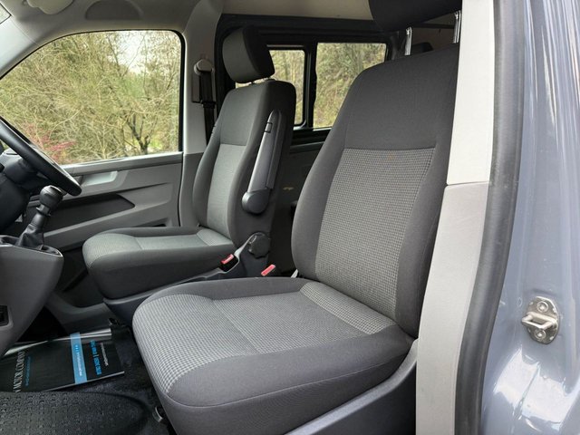 2022 VOLKSWAGEN TRANSPORTER 2.0 TDI T30 Startline Kombi Double Cab 5dr Diesel Manual FWD SWB Euro 6 (s/s) (110 ps) - Photo 12