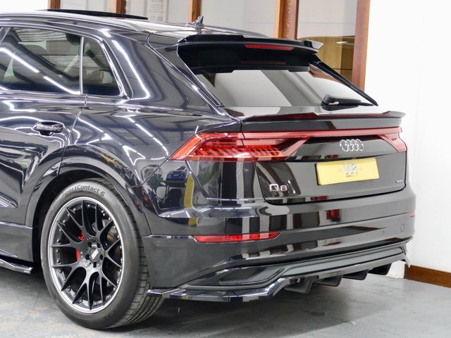 2019 AUDI Q8 - Photo 4