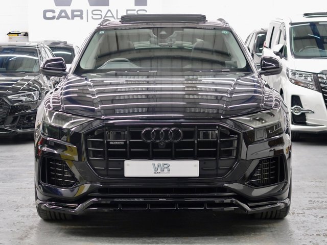 2019 AUDI Q8 - Photo 2