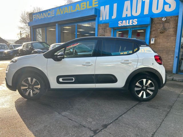 2023 Citroen C3 1.2L Plus 5dr - Photo 2