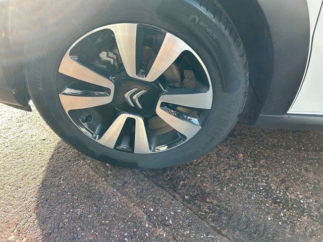 2023 Citroen C3 1.2L Plus 5dr - Photo 8